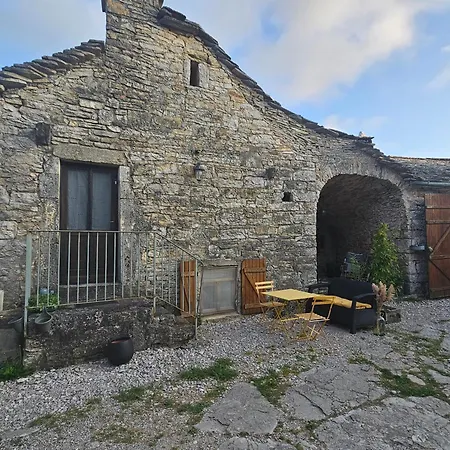 Charmante Maison Caussenarde * Saint-Georges-de-Levejac